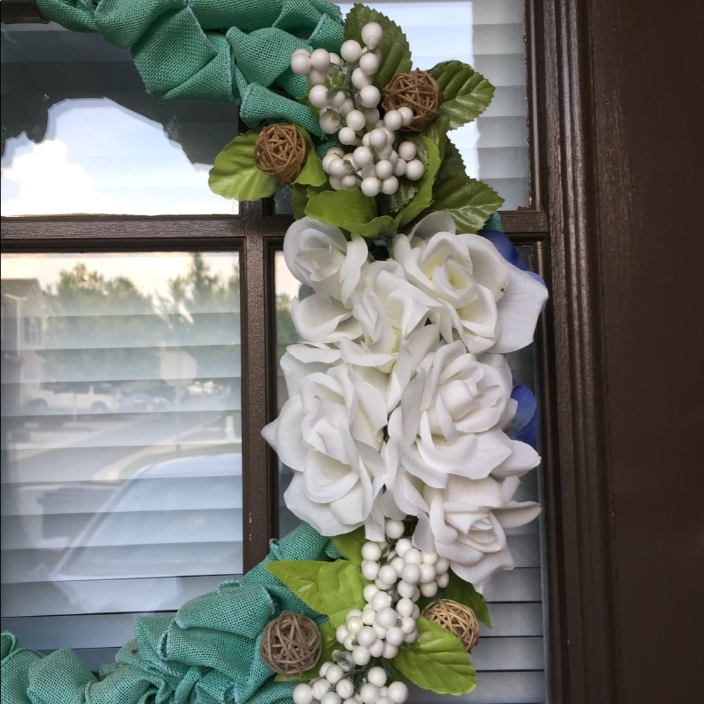 Beautiful new wreath! - Picture 3 of 4